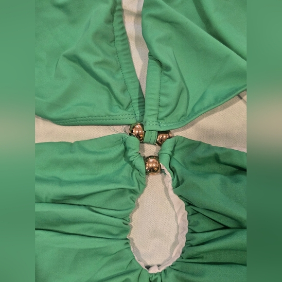 💚 NWT Pretty Little Thing High Waisted One-Piece Swimsuit - Picture 4 of 7